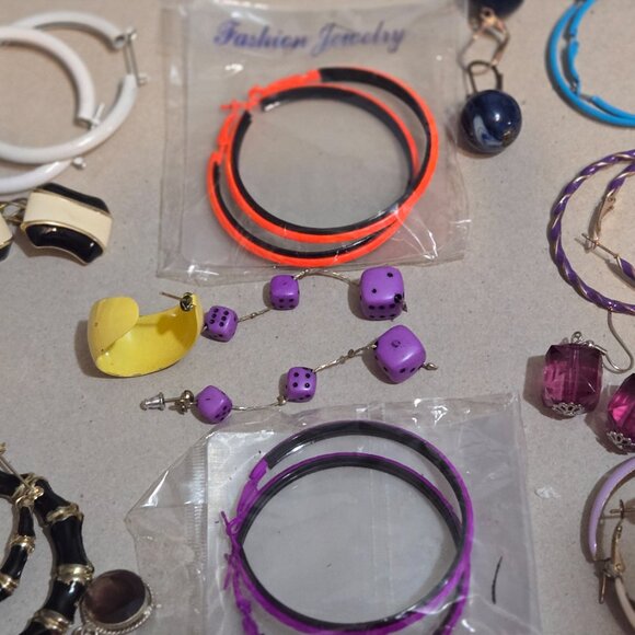 Fashion Earrings - Picture 3 of 3